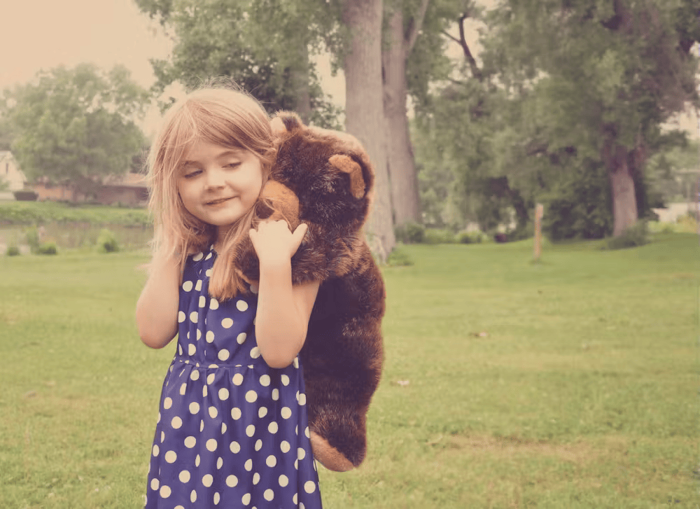 You Can Let Go of Things by Cherishing Them with Photos